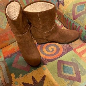 Brown suede heeled boots